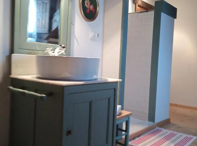 Nica בית כפרי *