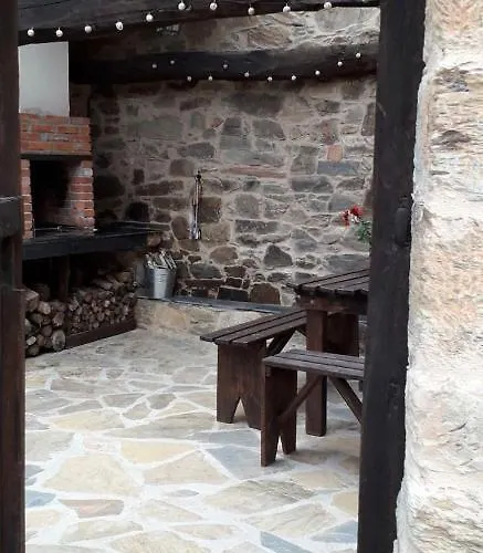 בית כפרי Nica